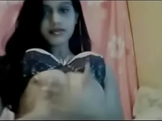 Desi girl girlie show on camera